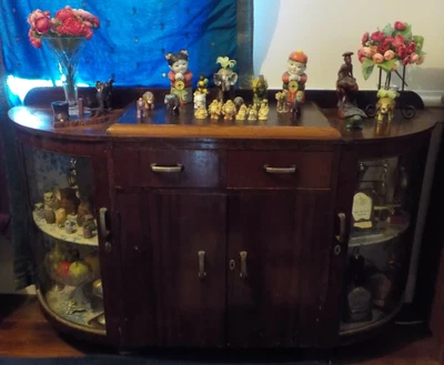 $295 • Buy Antique Curved Glass Sideboard