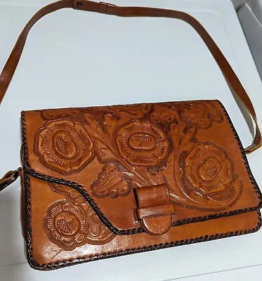 Vintage Mexican Tooled Leather Shoulder Strap Purse. Stamped  La India Bonita.  • $42