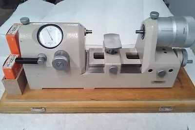 Mitutoyo 162-102 Bench Comparator / Bench Micrometer 0-4  Range .0001  Res • $1300