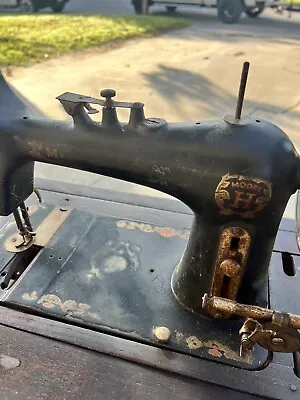 Minnesota Model H Sewing Machine • $250