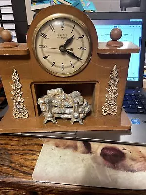 VTG United Light-up Fireplace Wooden Clock Electric Mantle Cozy Cabin Art Prop • $15