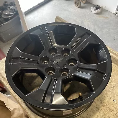 2014-2020 Chevy Silverado Z71 1500 Factory Black Alloy Wheel 18” Rim GM  OEM • $144