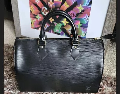 Louis Vuitton Speedy 30 Epi Noir • $869