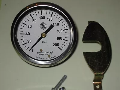 New McDaniel Controls 200 PSI Pressure Gauge 2-1/2 Inch 1/4 NPT • $21