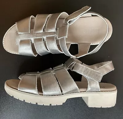 MUNRO Marley Fisherman Women's Leather Metallic Silver Strap Heel Sandals Sz 12 • $38