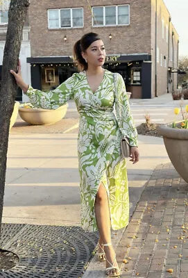 $55 • Buy Zara Nwt Woman V Neckline Printed Midi Dress Ecru / Green | 2739/125 All Sizes