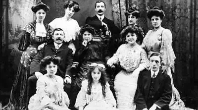 Marie Lloyd And The Rest Of Her Family Some Of Whom Were Also Invo- Old Photo • £5.58