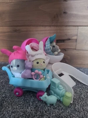 £7 • Buy Zhu Zhu Pet Babies With Toys, Blankets, Accessories, A Twin Pram And Push Chair