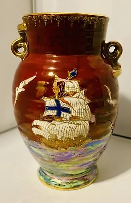 Crown Devon Fieldings Rouge Ship Vase • $85