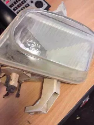 Holden Vectra JR CD 4D Sedan Fog Lamp Rhf 1998 OVAL SHAPE • $44