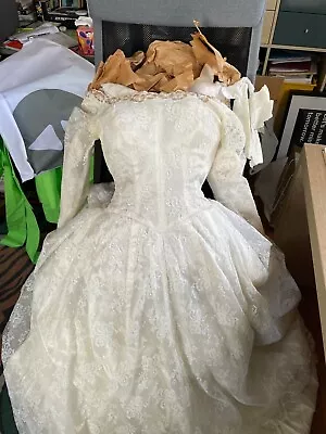 Vintage 1950s White Lace Over Ivory Wedding Dress • $200