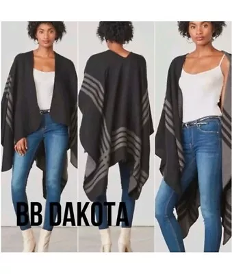 BB Dakota Poncho Womens One Size Black Shawl Sweater Cape Cloak New • $23