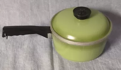 Vintage Club Aluminum Pot With Lid 1 1/2 Quart Avocado Green 1970s • $14.99