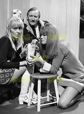 Photo - Yutte Stensgaard Marcia Fox & Leslie Phillips On Set Doctor In Trouble • £4.95