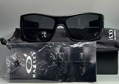 OAKLEY BATWOLF  009101-04 Matte Black / Grey Polarized Sunglasses • $130