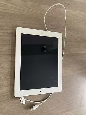 Apple IPad 2 64GB Wi-Fi 9.7in - White • £30