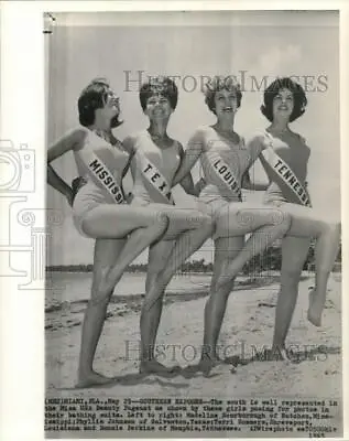 1965 Press Photo Terri Sommers Poses With Other Miss USA Pageant Contestants • $12.99