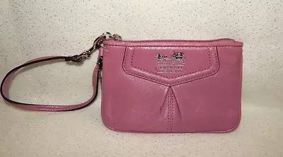 Coach Wristlet Wallet Ashley Pleated Dusty Pink Leather Zip Top Purse Horse GUC • £18.49