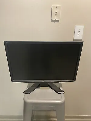 Acer 223W LCD Monitor • $35