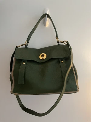 $700 • Buy Yves Saint Laurent Muse Two Leather Purse