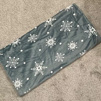 THRO Christmas Snowflake Soft Throw Blanket Greyish Blue & White 50x70 • $29.40