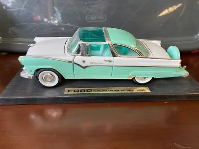 FREE SHIPPINGFord Fairlane Crown Victoria (1955) Die-Cast Metal 1:18 Scale • $40