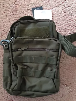 NWT: GREEN MOUNTAIN WAREHOUSE TABLET/TACTICAL STYLE SLING MAN BAG: 6L. See Below • £19.90