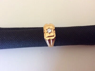 $1350 • Buy Mens 18ct Yellow Gold Diamond Ring Ex Cond
