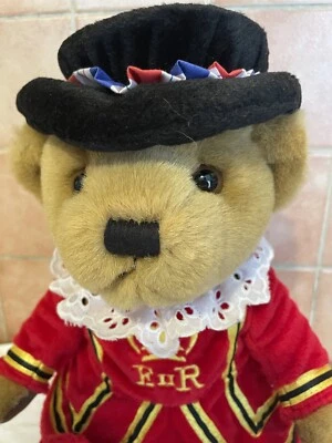 £10 • Buy Harrods Knightsbridge Beefeater Teddy Bear 11  Plush London Royal Guard Sitting 