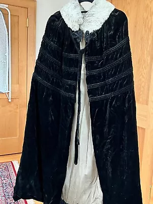 Vintage Floor Length Velvet Opera Cape • $100