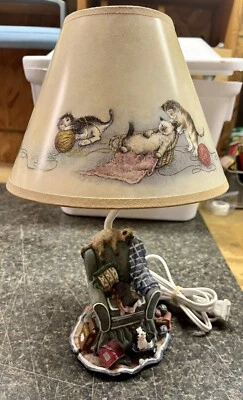 $85 • Buy Vintage Lamp W Playful Kittens & Cats Arm Chair W Original Matching Lamp Shade