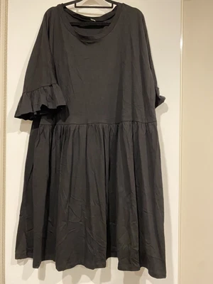 $15 • Buy Asos Size 22 Black Frill Sleeve Dress  