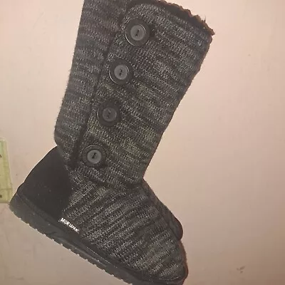 NEW Muk Luks Boots Gray With Buttons &  Leg Warmer  Design SIZE 7 • $22