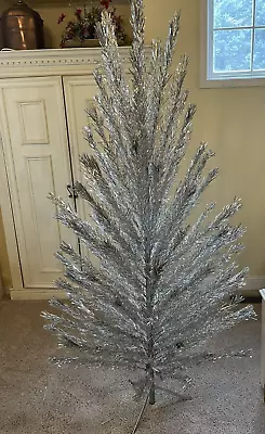 US Silver Tree Co. Scranton PA 7.5 Foot Aluminum Christmas Tree 111 Branches • $1575
