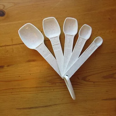 Vintage Tupperware Measuring Spoons Speckled Fireworks White Set Of 5 + Ring • $14.89