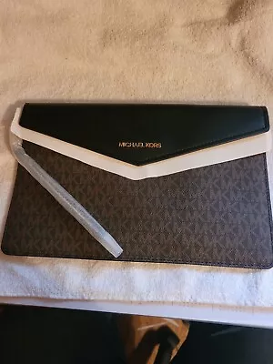 Genuine New Michael Kors Clutch Wristlet Bag • $19.99