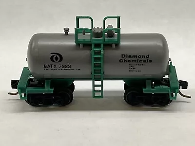 Atlas 2464 Shorty 26' Chemical Tank Car Diamond Chemicals #7923 Tanker N-Scale • $14.50