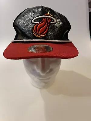 MIAMI HEAT New Era 9fifty Snake Front Snapback Trucker Black/Red HWC. OSFA • $29.95