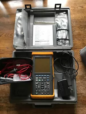 Fluke 97 Scopemeter Oscilloscope & Multimeter • £250