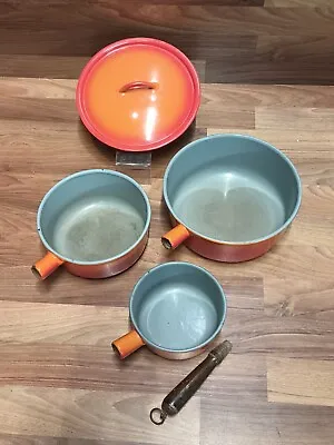 Vintage Descoware Enameled Cast Iron Flaming Orange 3 Pots & 1 Lid 8.5  7  5.5  • $50.45