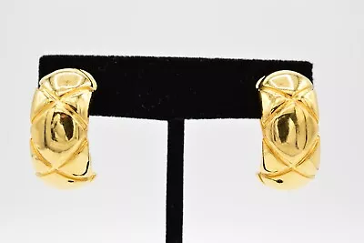 Vendome Vintage Clip Hoops Earrings Quilted Gold Tone Chunky Signed 1980s BinAR • $30.36