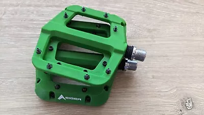 MOUNTAIN BIKE PEDALS EIGER GREEN Biking Bicycle New - Open Box • $18