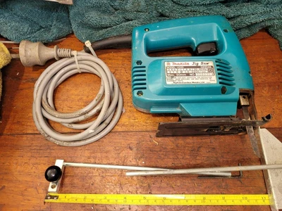 $29.99 • Buy Makita Jigsaw, Model 4320, 310W + Tools. Garage, Woodwork, Timber, House, Tools
