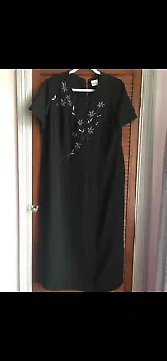 Black Dress Size 16 New • £10