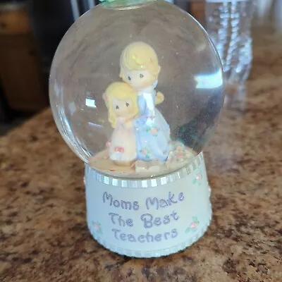 Precious Moments 2002 Snow Globe...Mom's Make The Best Teachers • $20