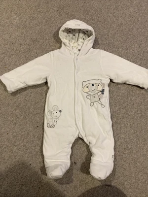 £0.99 • Buy M&S Unisex White Baby Snowsuit 0-3 Months
