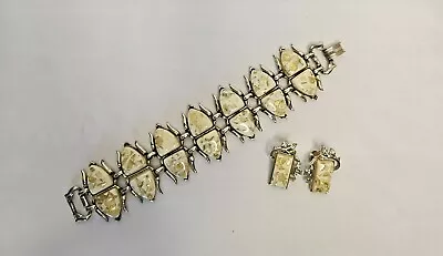 Vintage Coro Thermoset Bracelet & Clip Earrings Jewelry Set • $6.50