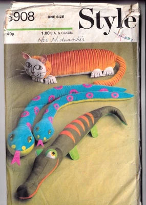 £10.99 • Buy Style Sewing Pattern 3908 Toy Animals Snake Crocodile Cat Vintage 1970s Excluder