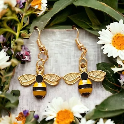 Beautiful Beeloved  Bee Earrings Cute Novelty Quirky Over Sized Earrings Gift • £2.99