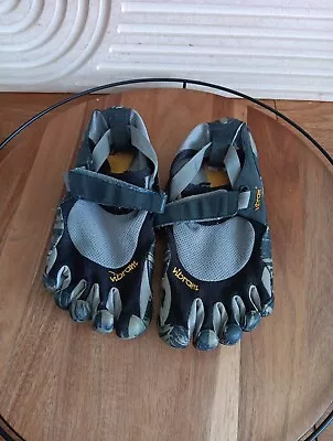 Vibram Fivefingers Minimalist Barefoot Mens Sz 41 US 9 Running Shoes • $44.95